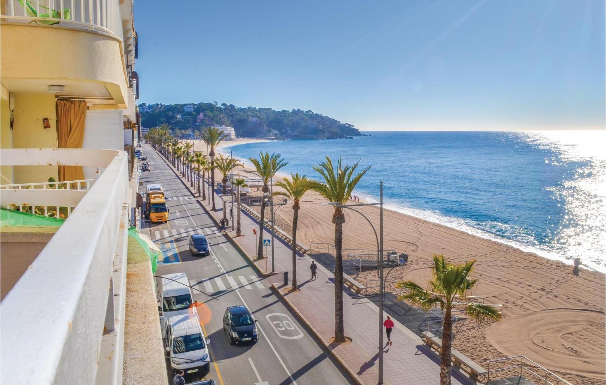 3 Bedroom Beautiful Apartment In Lloret De Mar Exterior photo